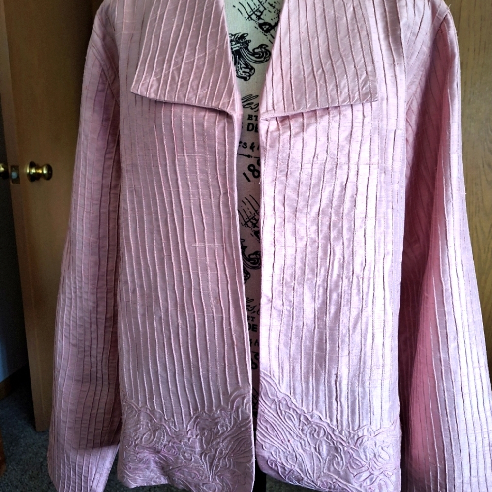 Women’s Pink Pleated Open-Front Jacket